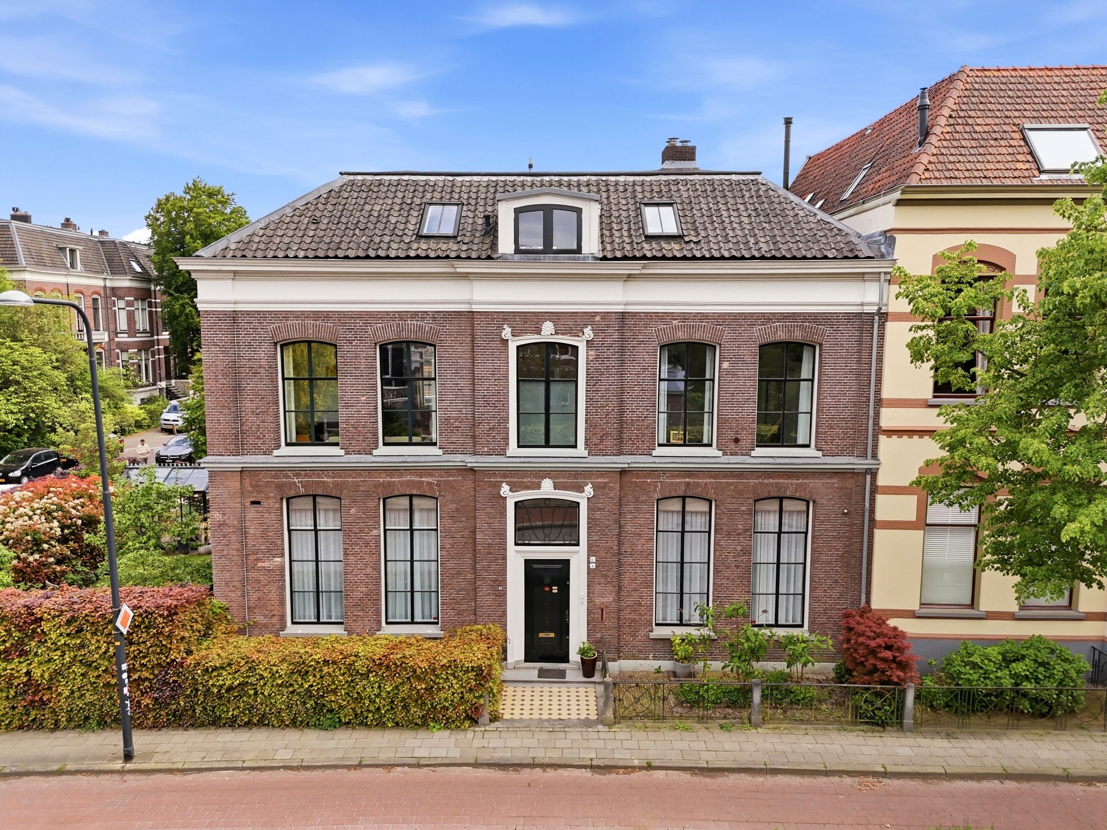Burg. Dijckmeesterweg 8-A 8 a