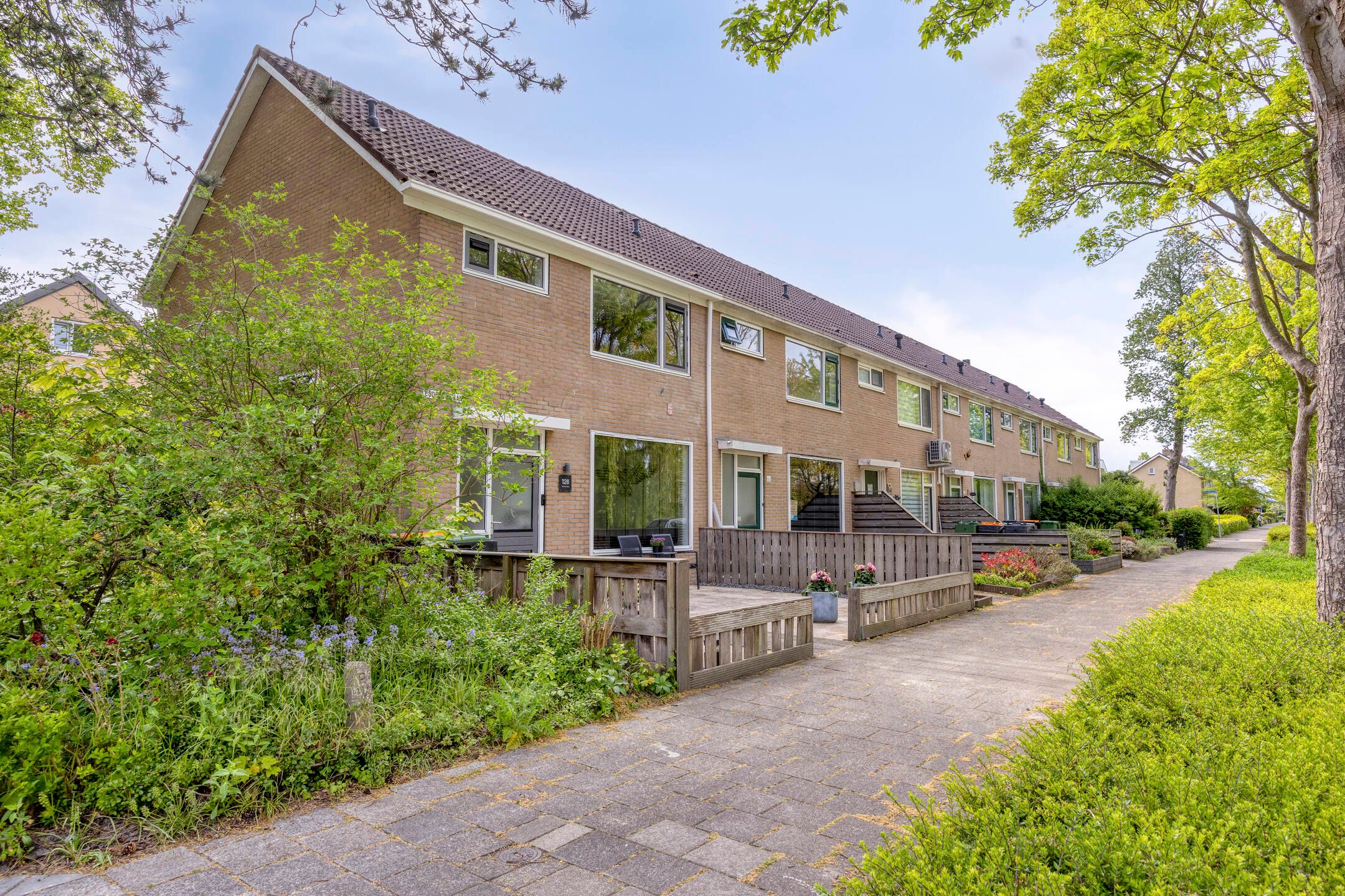Photo 39 of Esdoornlaan 128