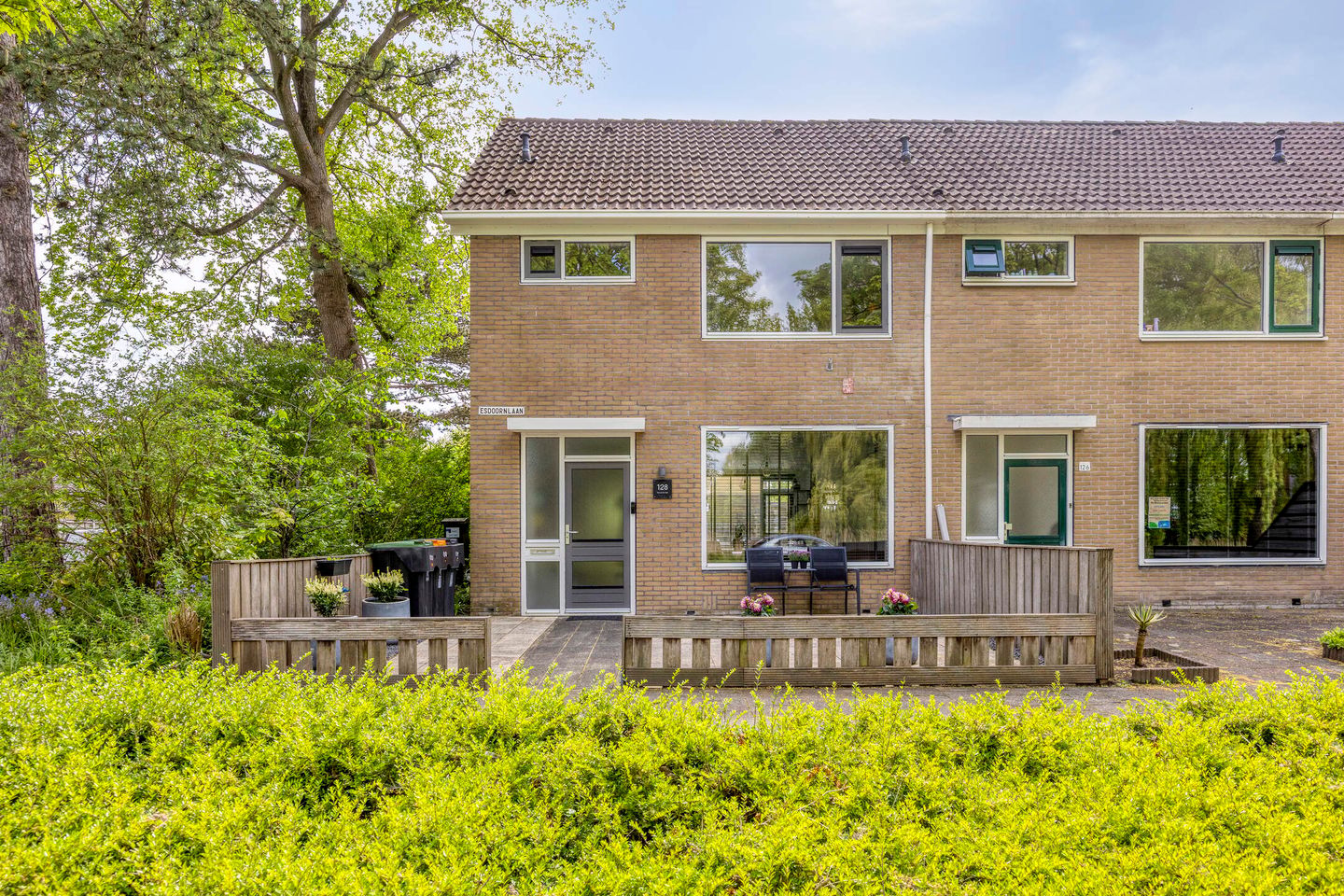 Foto 1 van Esdoornlaan 128