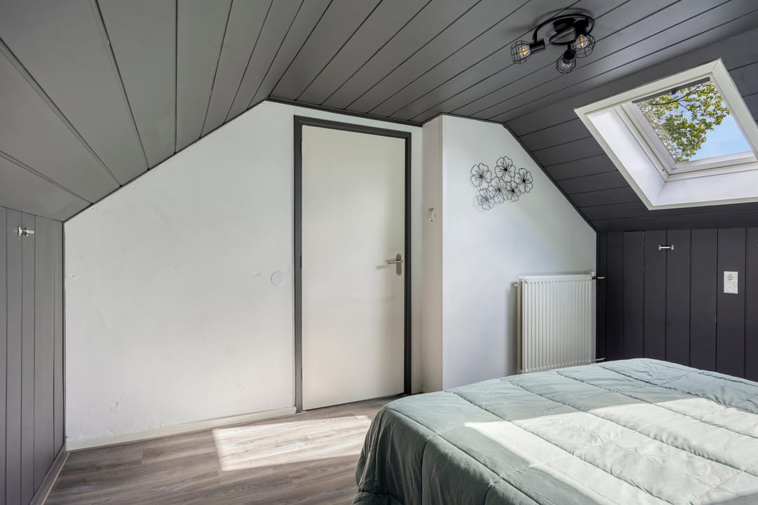 Photo 32 of Esdoornlaan 128