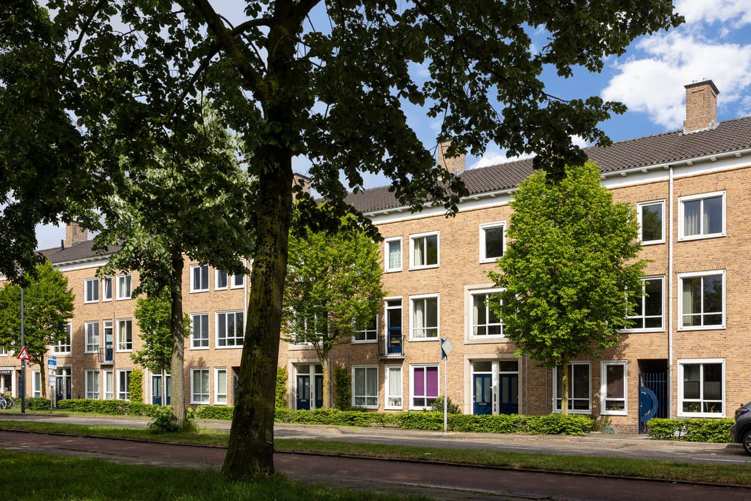 Photo 37 of Mgr. Diepenstraat 15