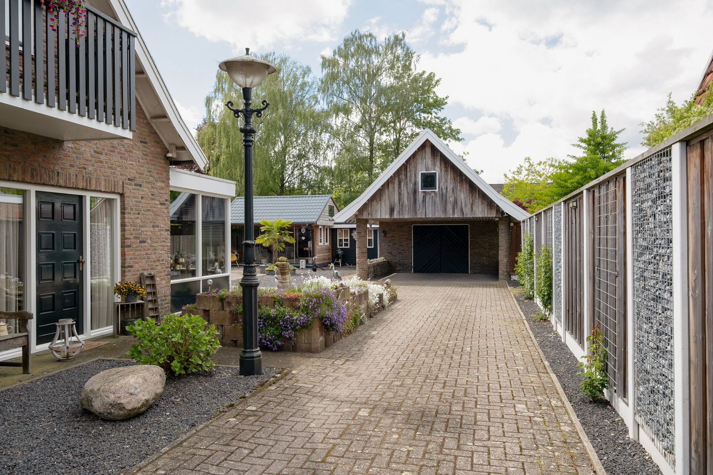 Photo 34 of Hoofdstraat 254