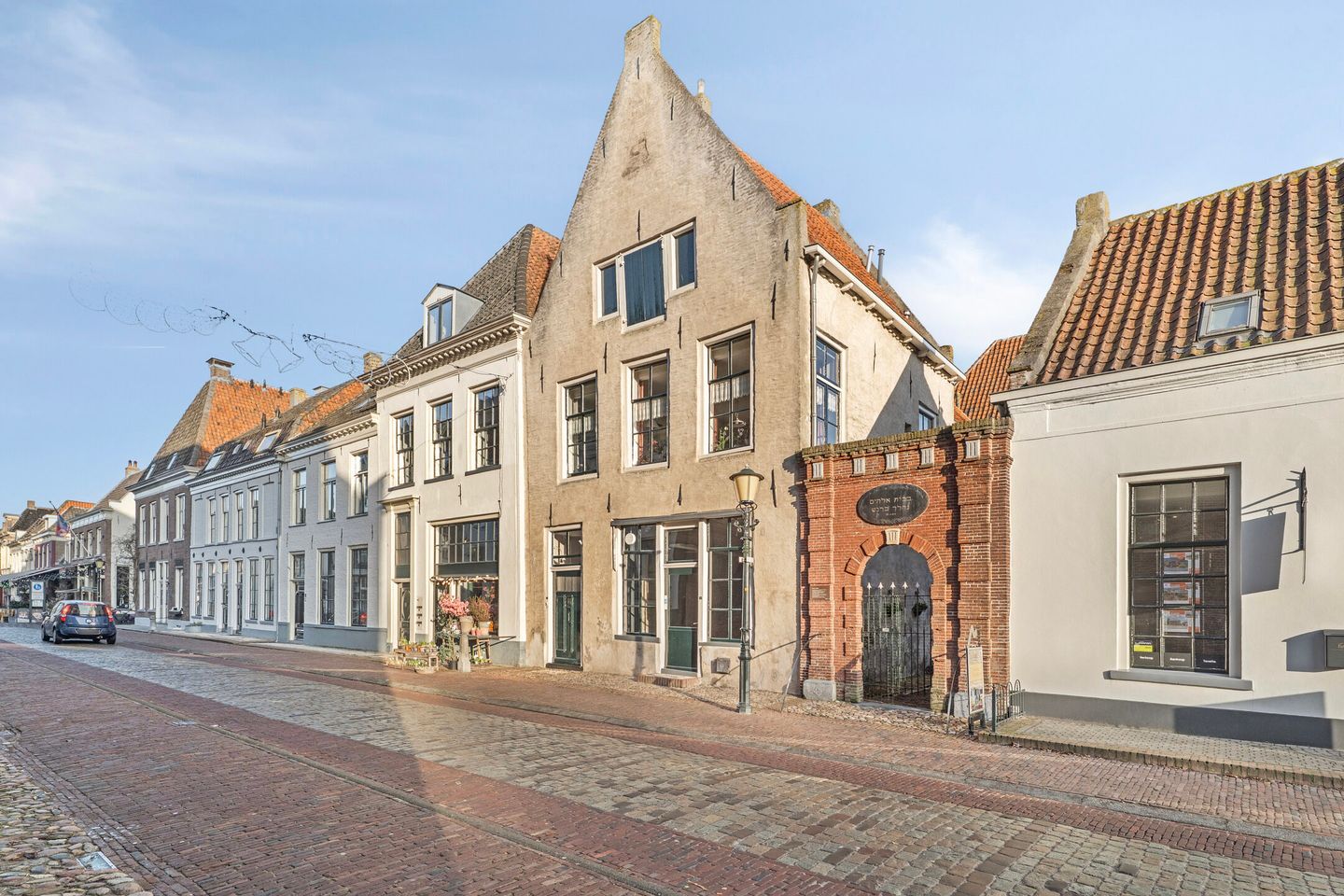 View photo 1 of Jufferenstraat 7