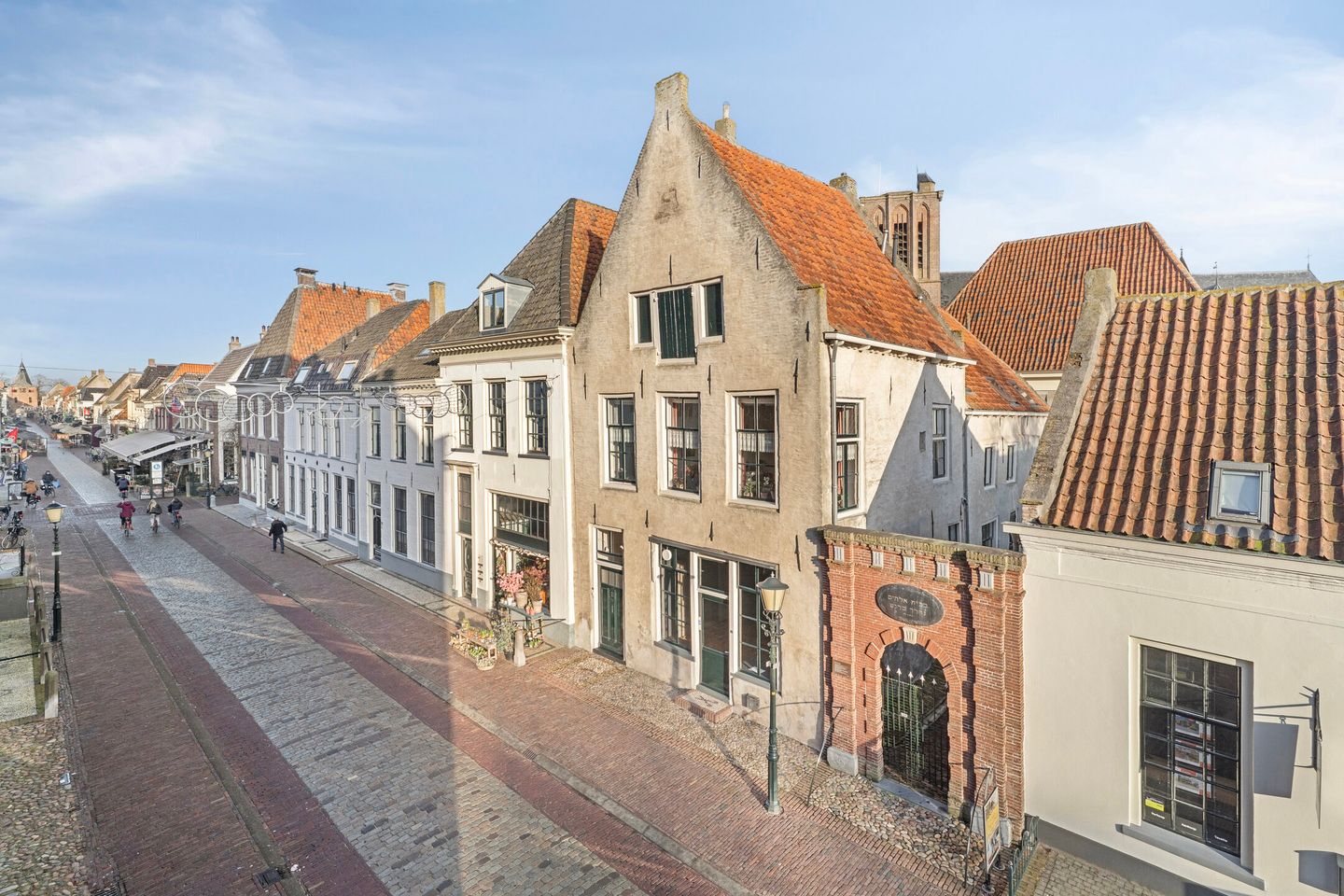 View photo 2 of Jufferenstraat 7