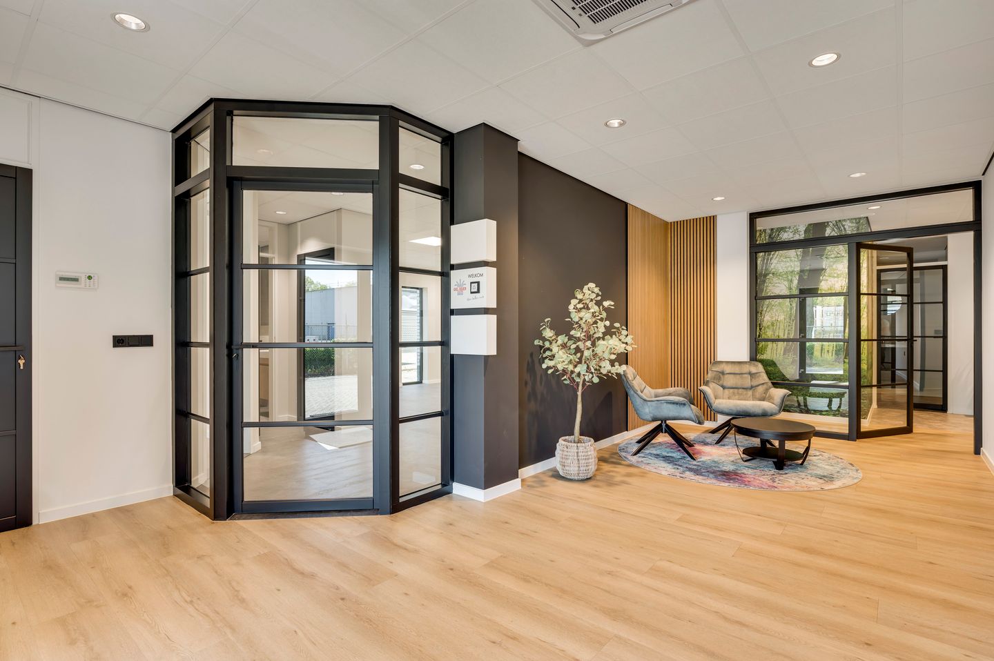 Bekijk foto 3 van Fahrenheitstraat 1