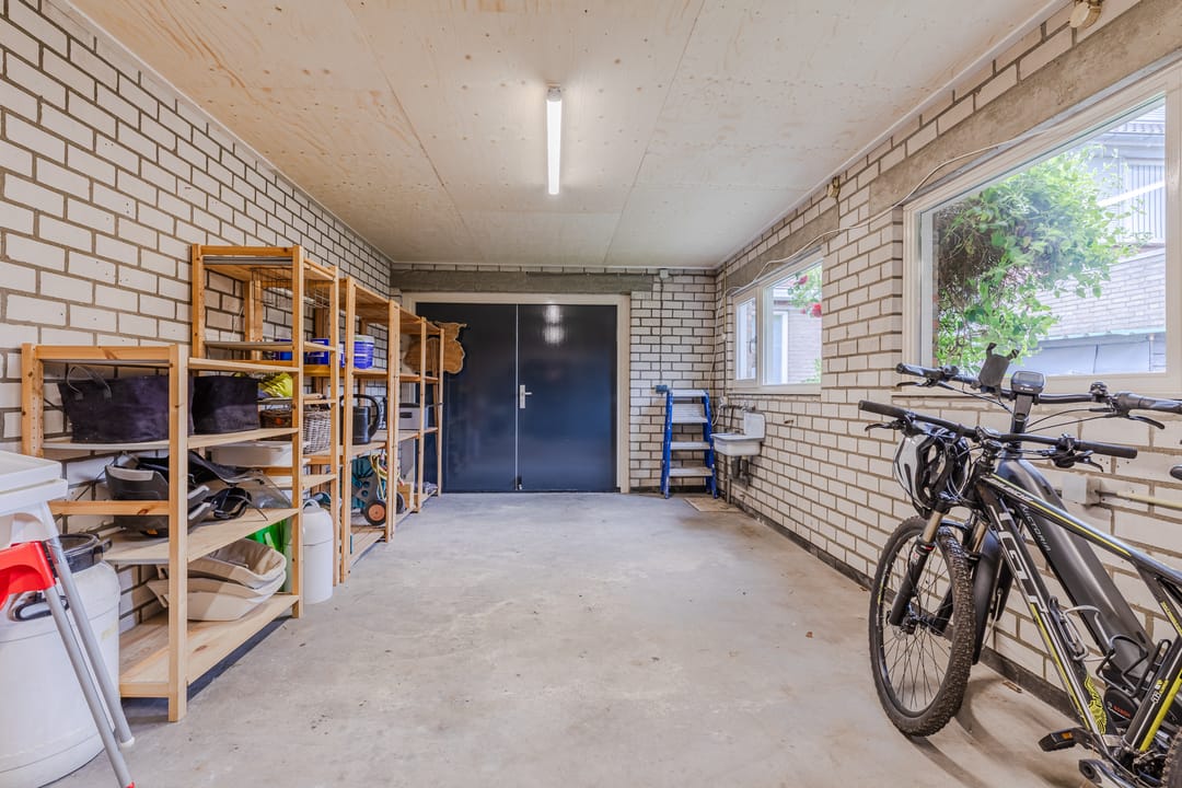 Photo 23 of Burgemeester Magneestraat 12