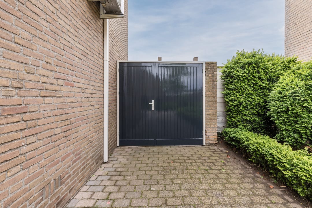 Photo 47 of Burgemeester Magneestraat 12
