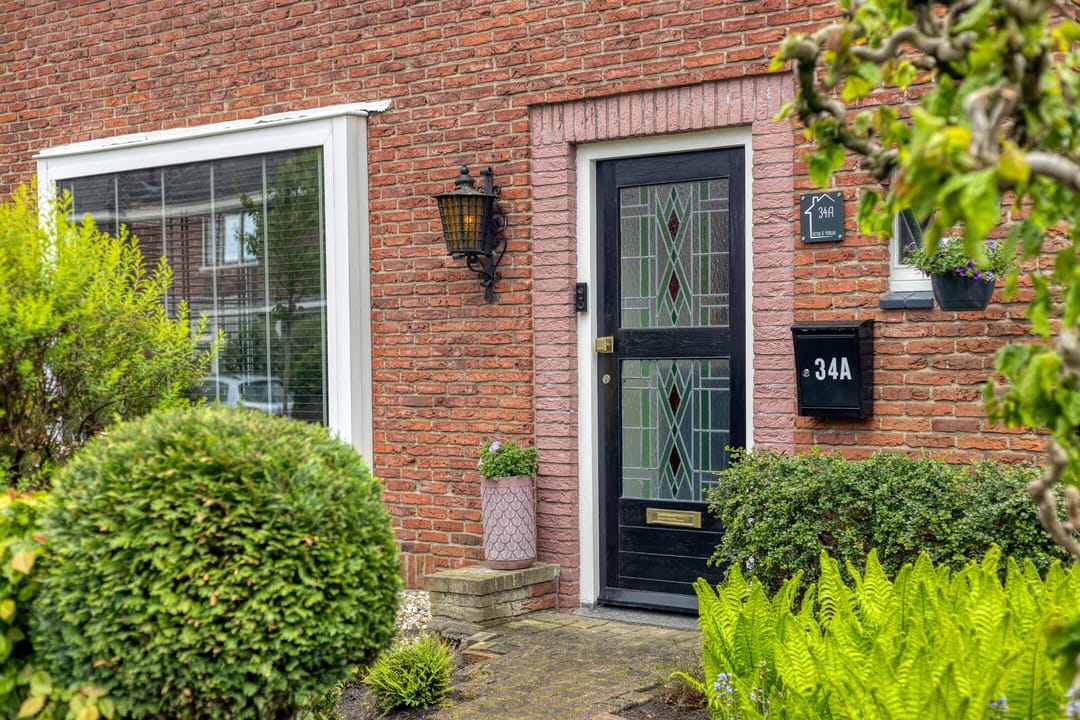 Photo 2 of Nicolaasstraat 34-A