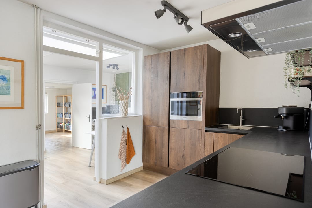 Photo 16 of Nicolaasstraat 34-A