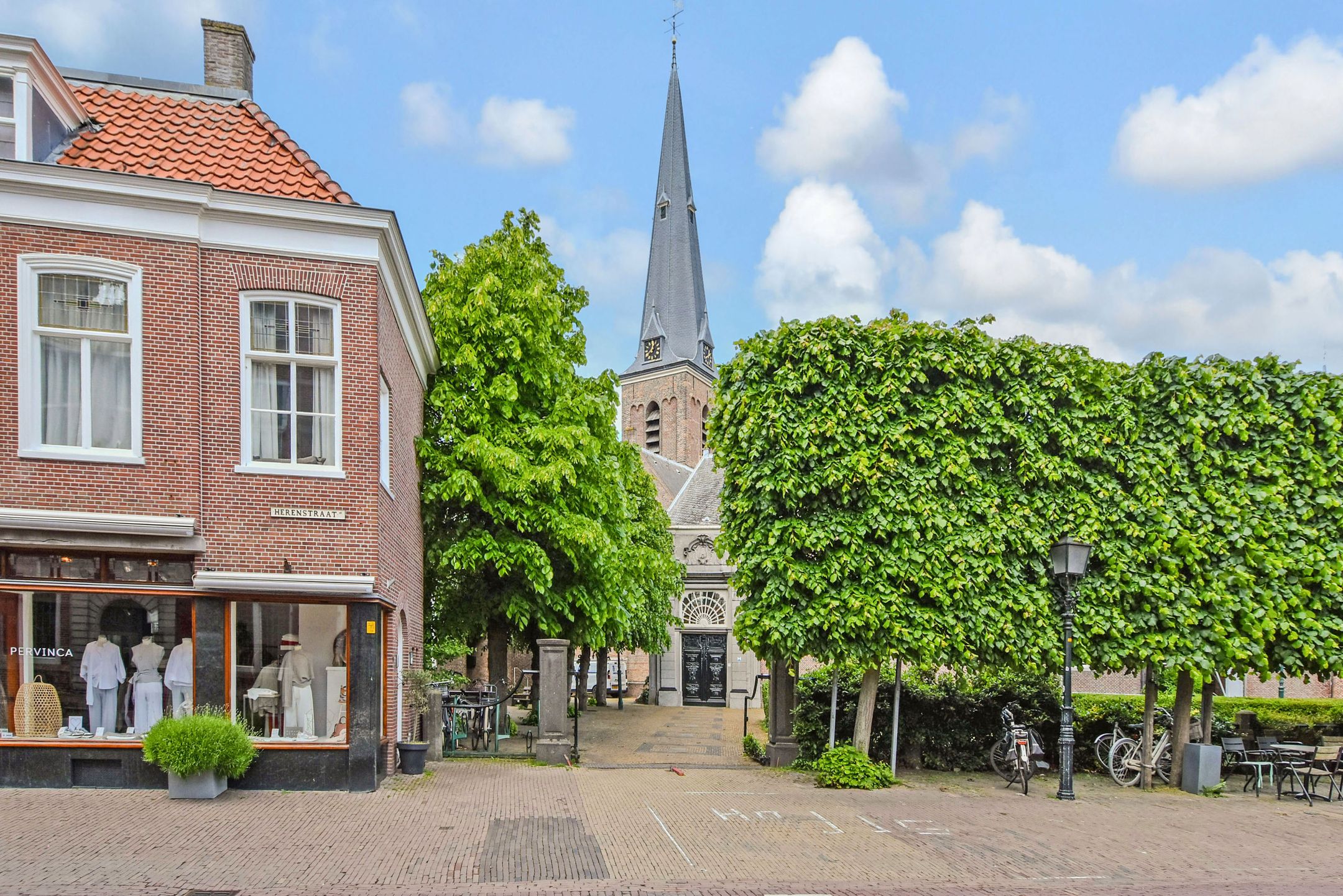 Photo 36 of Kerkstraat 33