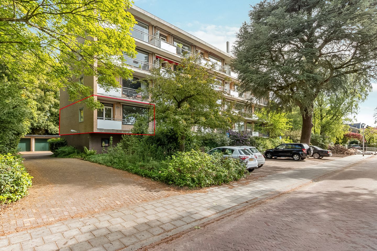 Foto 1 van Graaf Wichmanlaan 13-AA1