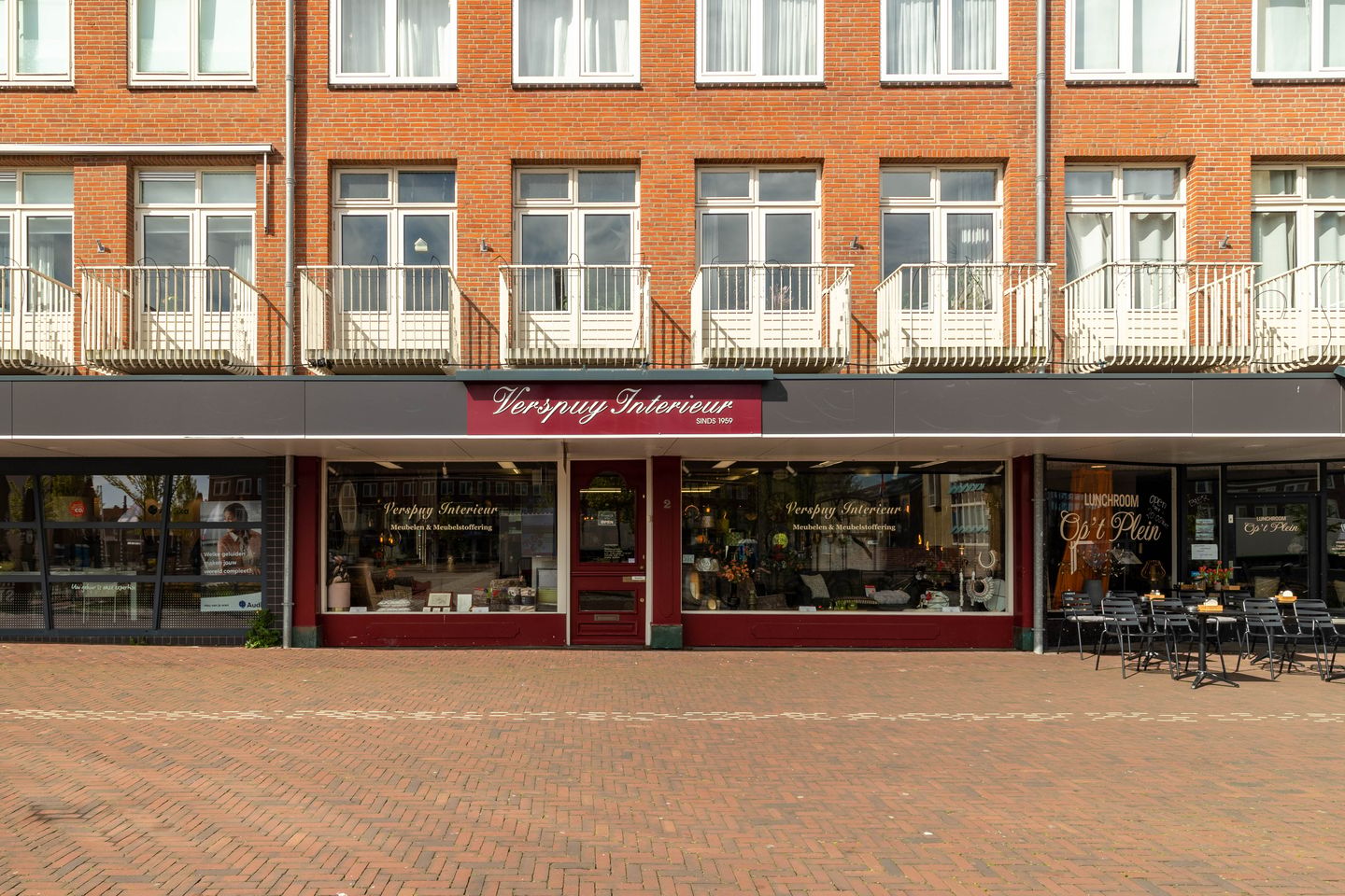 Bekijk foto 3 van Plein 1945 2