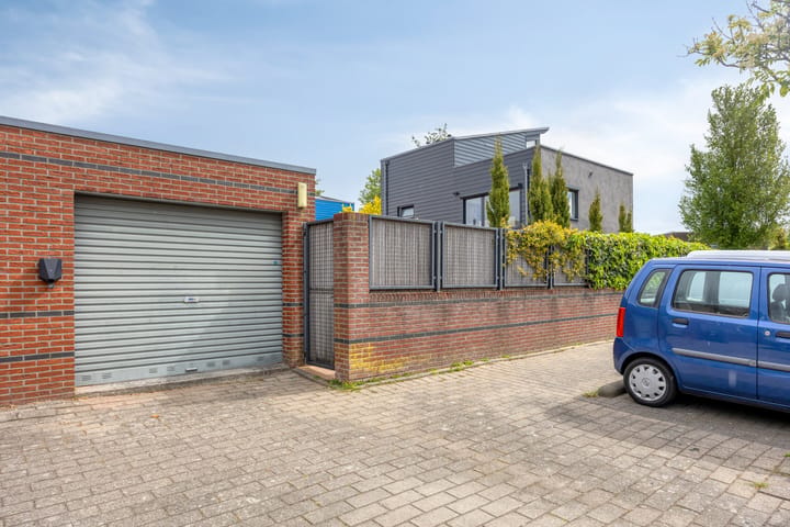 Vrijstaande woning te koop: Melkweg 138, Purmerend