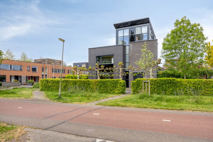 Vrijstaande woning te koop: Melkweg 138, Purmerend