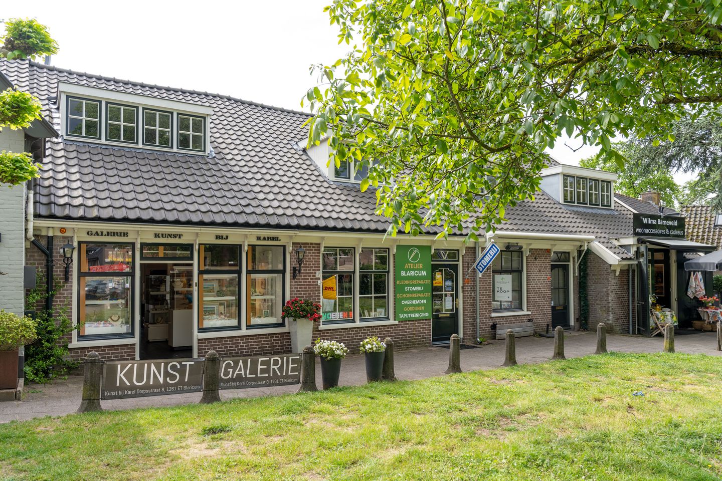 View photo 1 of Dorpsstraat 8