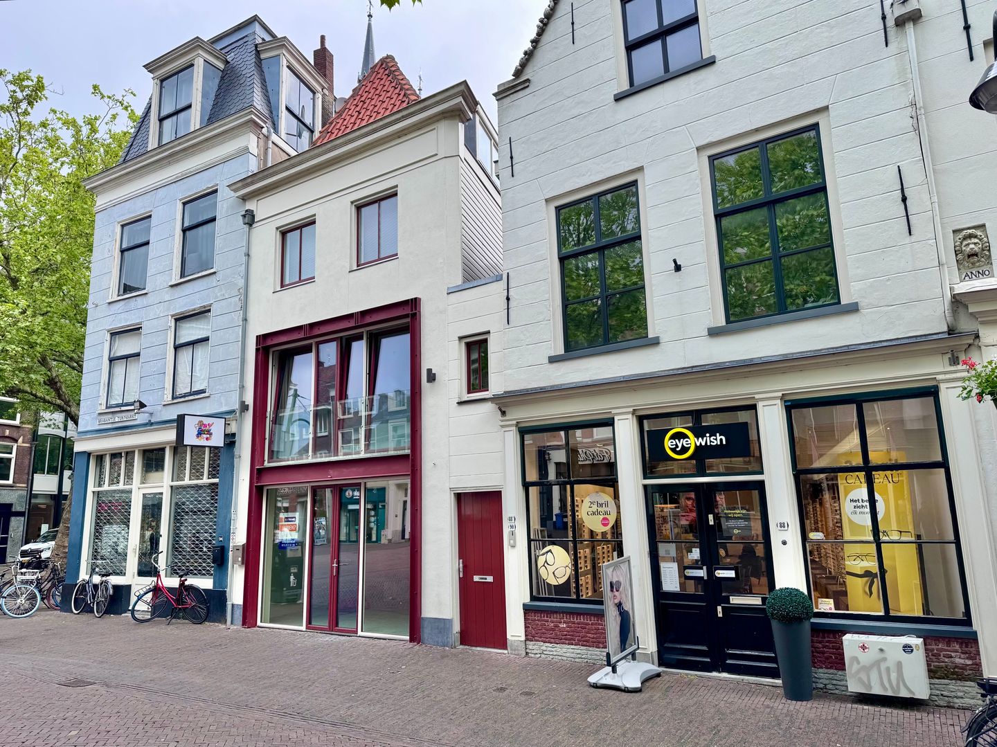 Bekijk foto 2 van Brabantse Turfmarkt 92