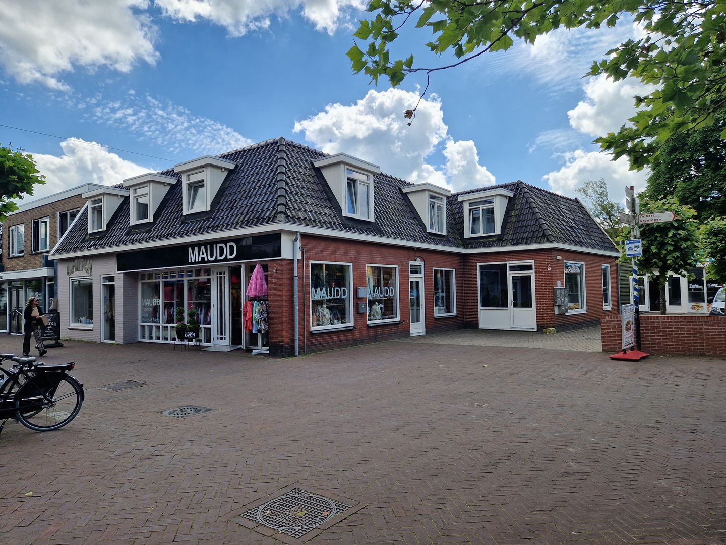 Bekijk foto 2 van Tolberterstraat 29-II