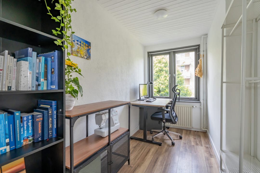 Photo 23 of Van Saenredamstraat 31