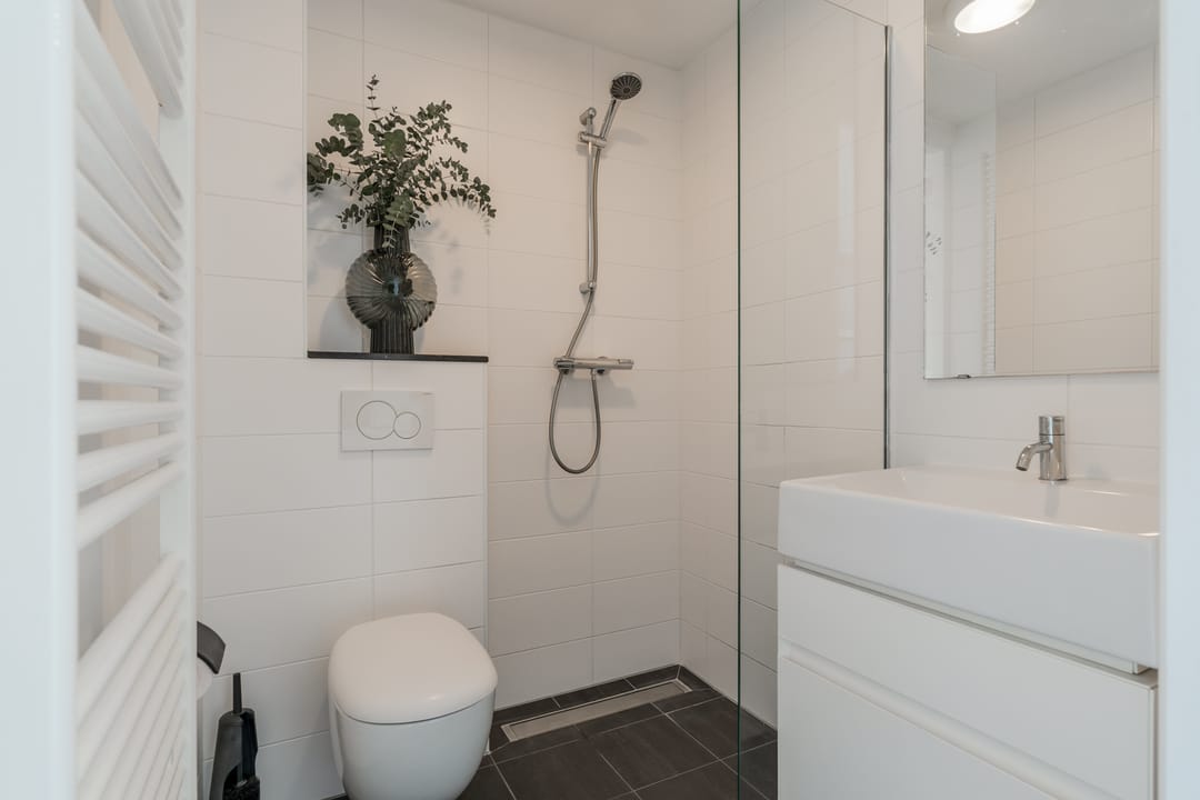 Charming 2-Room Apartment in Oud West Amsterdam — 16