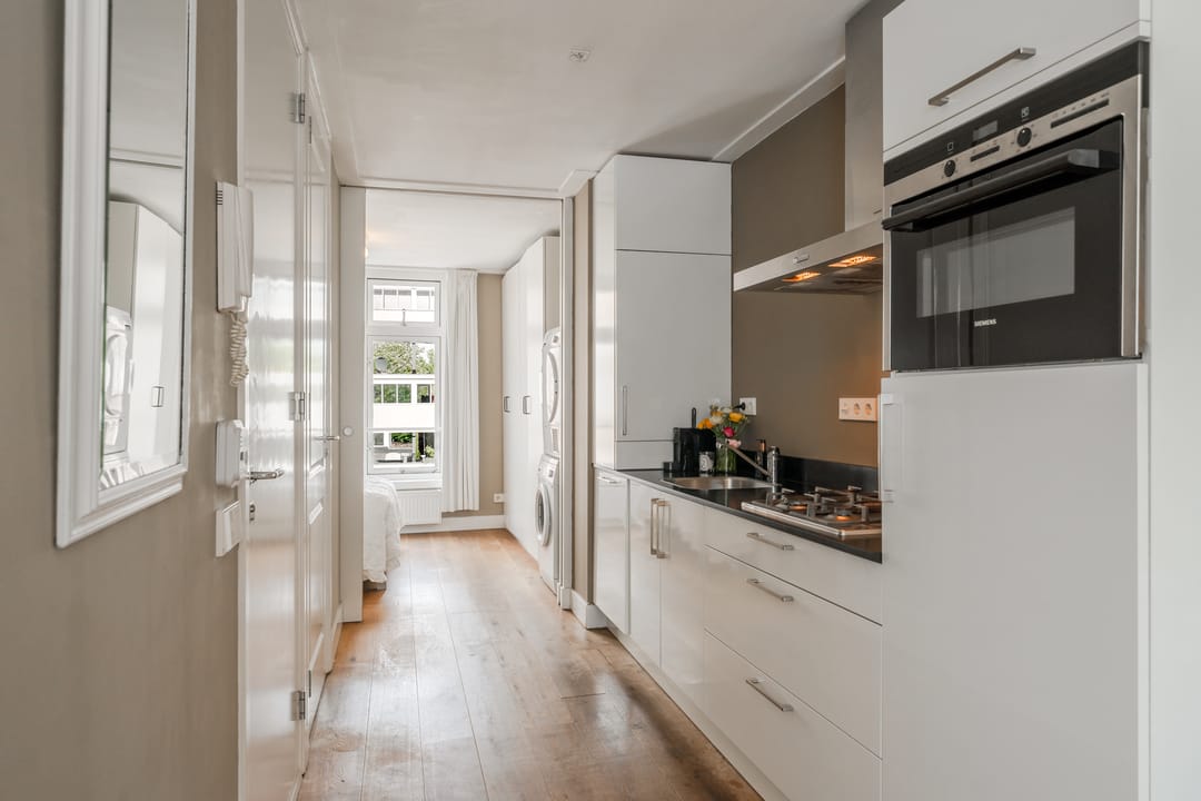 Charming 2-Room Apartment in Oud West Amsterdam — 8