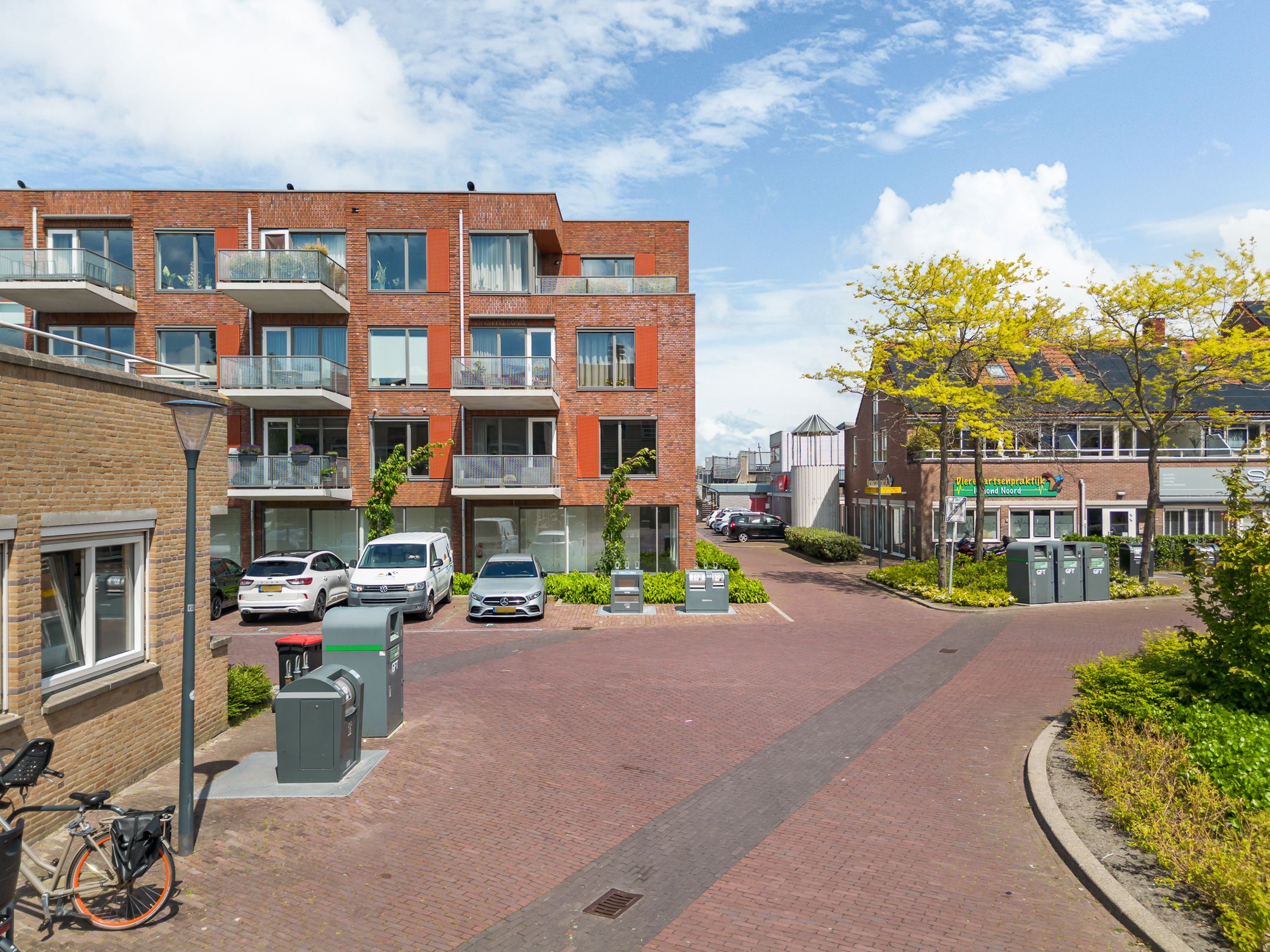 Photo 39 of Raadhuisplein 17