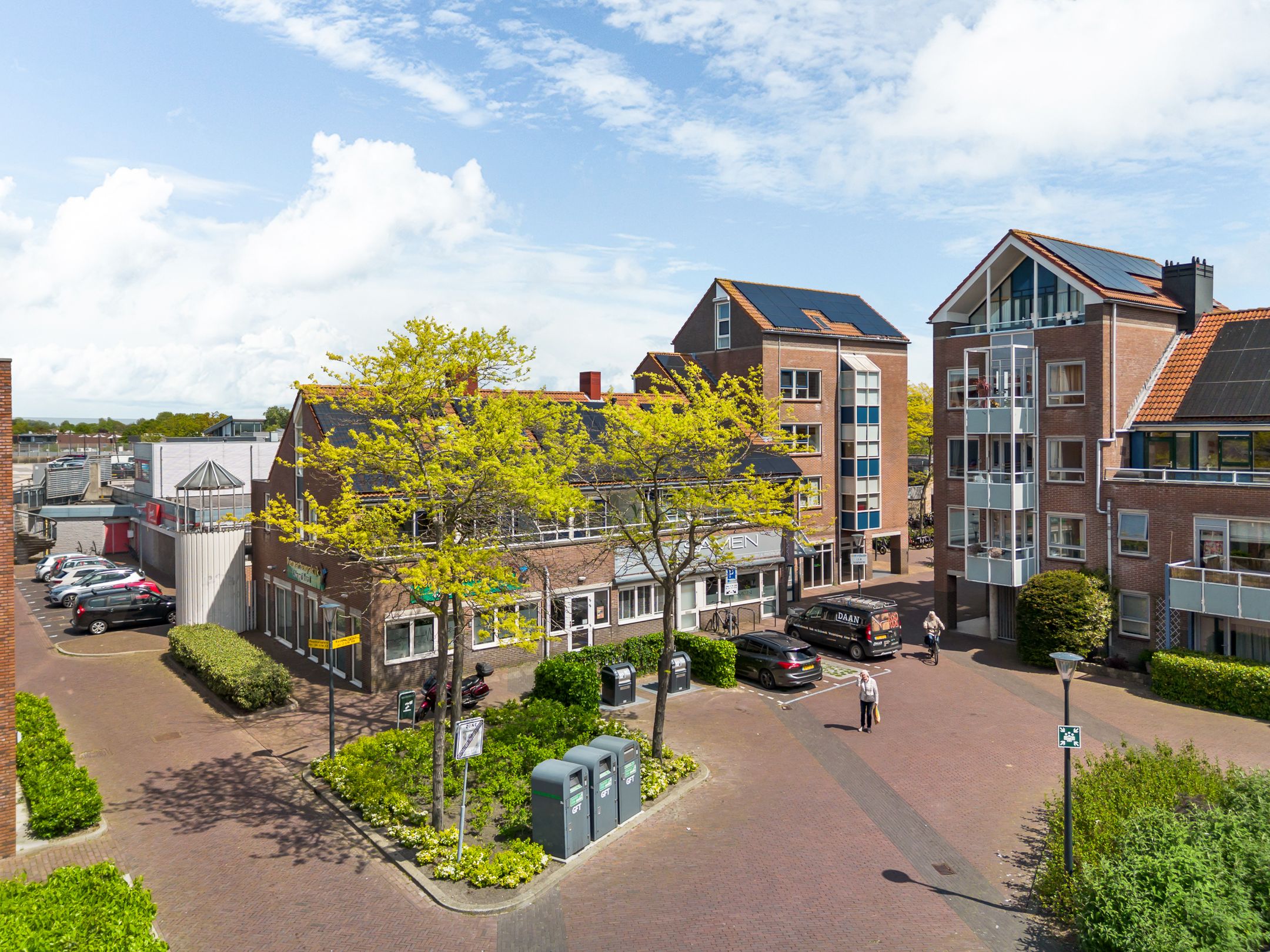 Photo 36 of Raadhuisplein 17