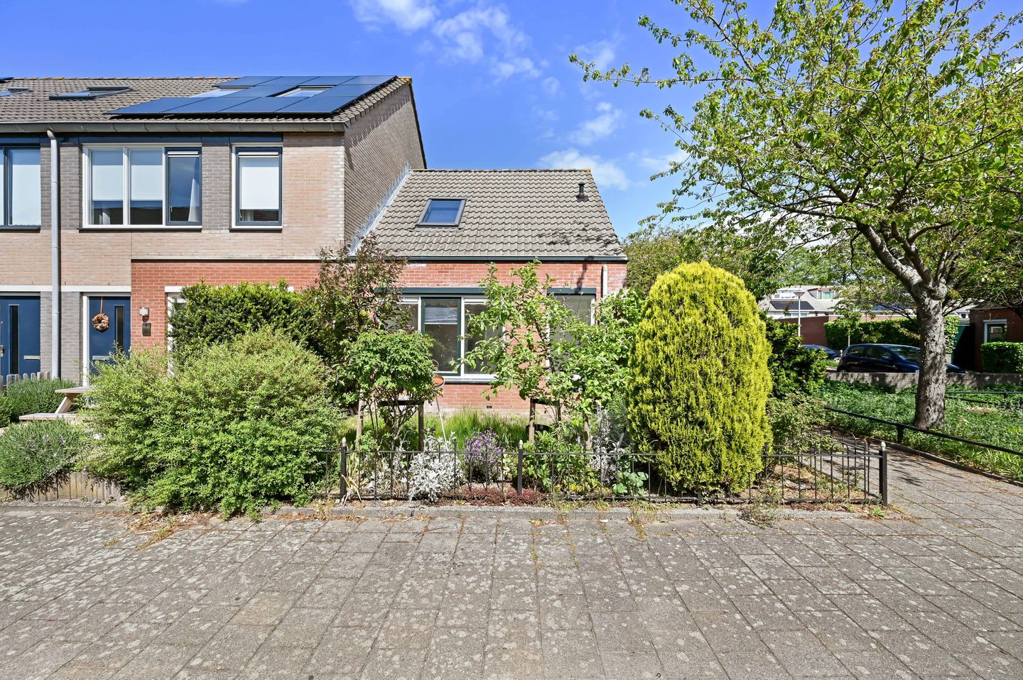 Foto 4 van Alexander Adamskistraat 11