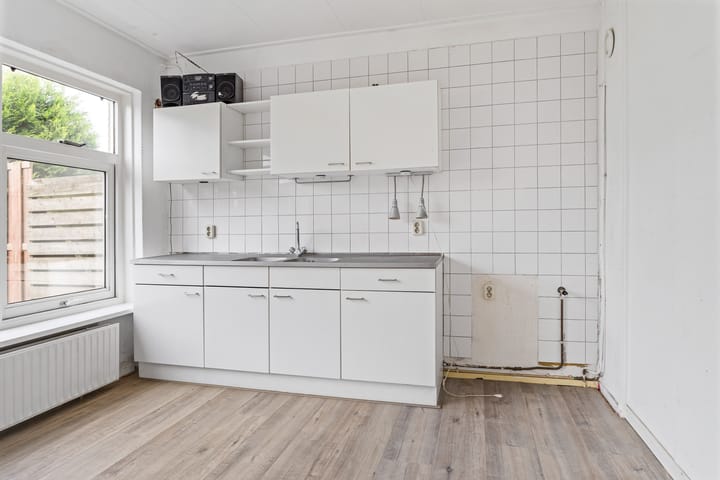 Tussenwoning te koop: Bessemerstraat 9, Oudeschoot
