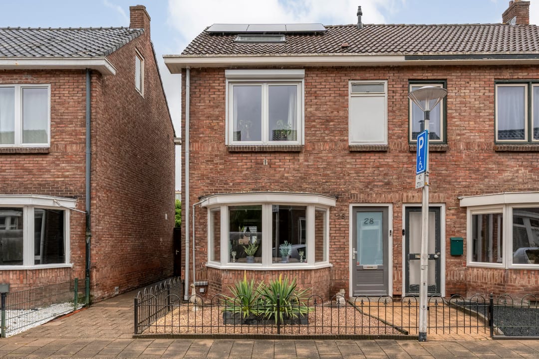 Foto 41 van Esdoornstraat 28