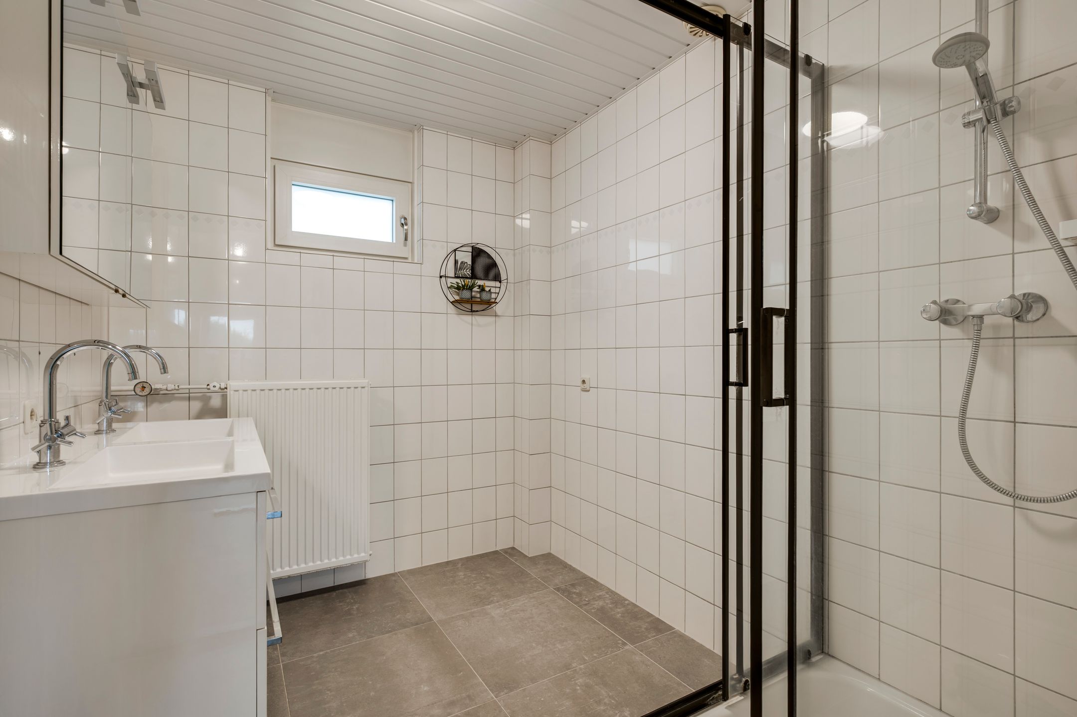 Photo 39 of Emmastraat 10