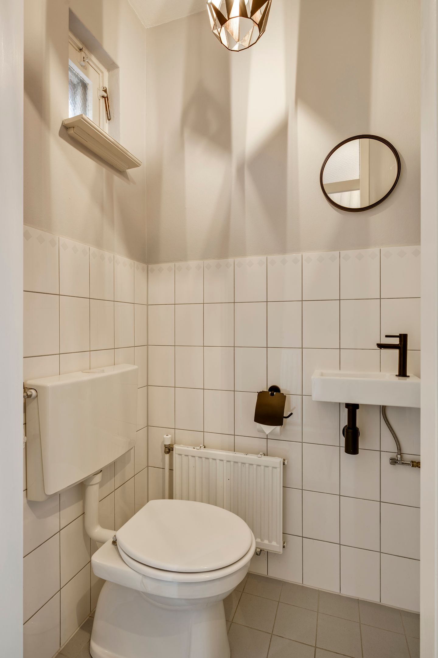 Photo 14 of Emmastraat 10