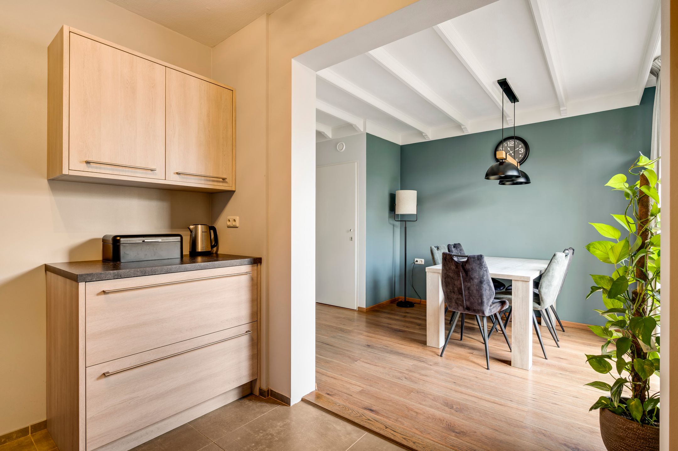 Photo 21 of Emmastraat 10