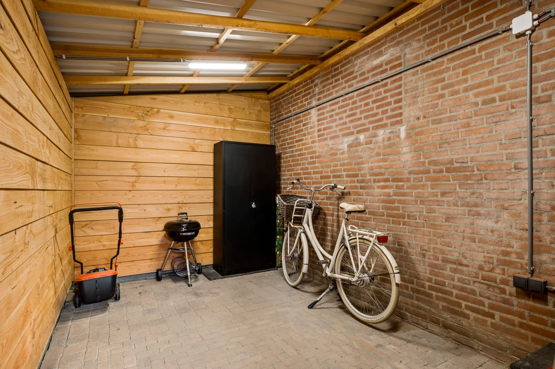 Photo 52 of Emmastraat 10