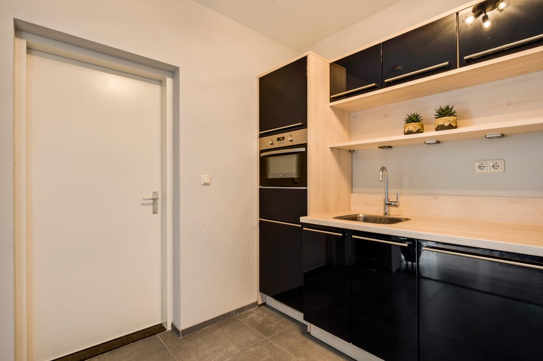 Photo 26 of Emmastraat 10