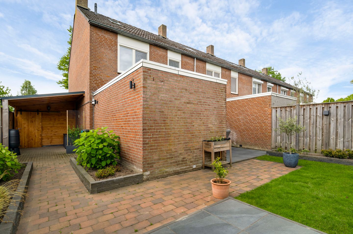 Photo 50 of Emmastraat 10