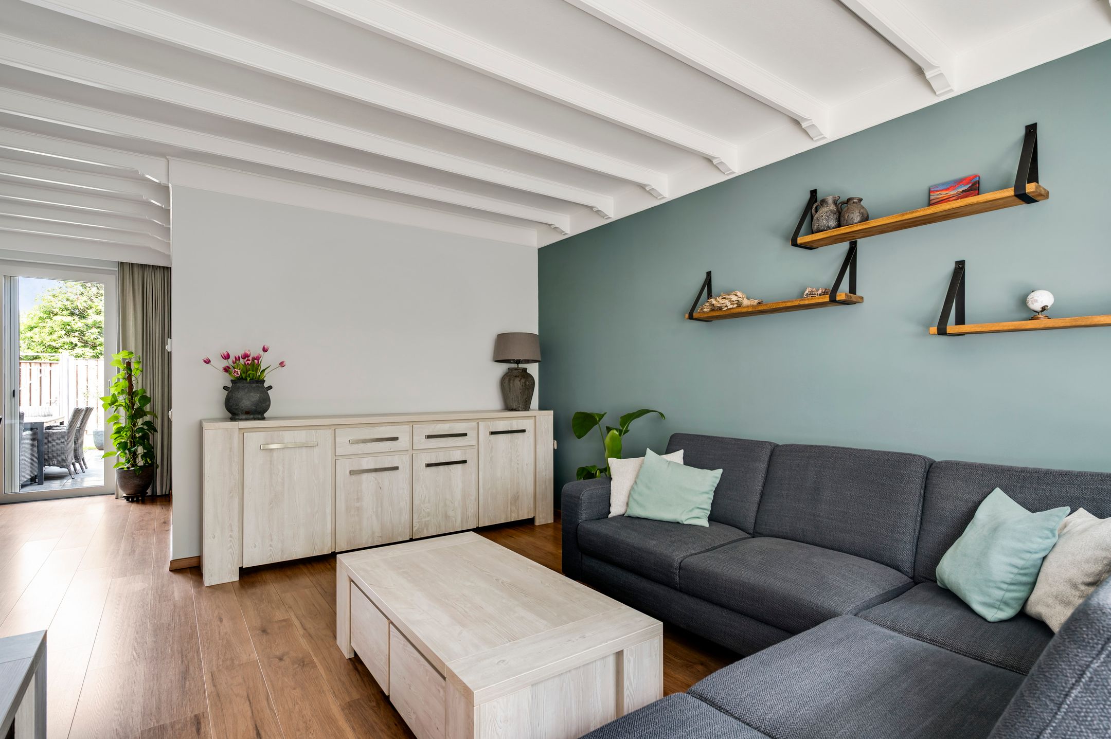 Photo 18 of Emmastraat 10