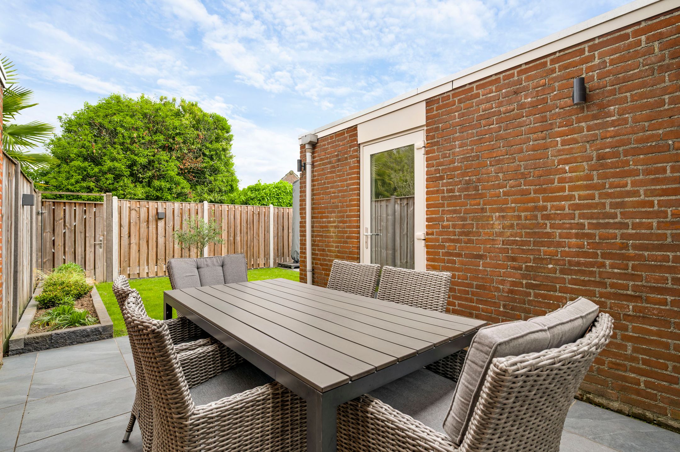 Photo 45 of Emmastraat 10