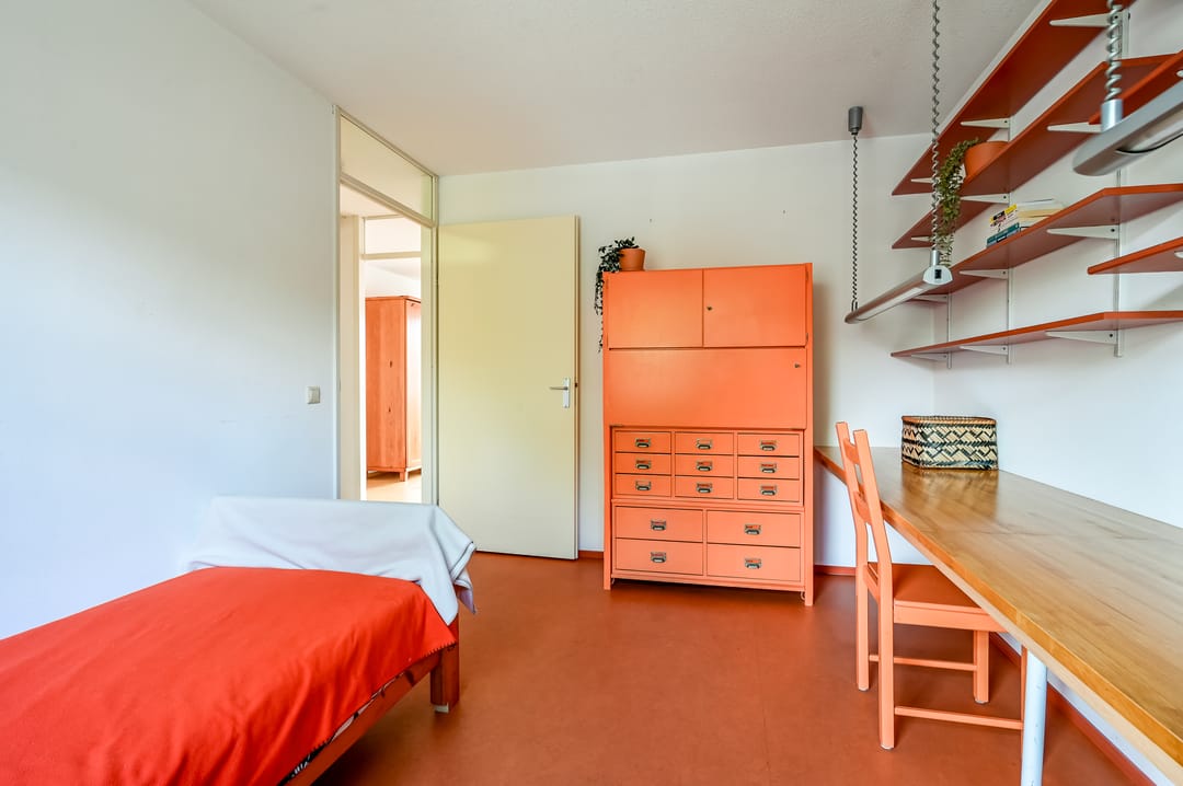 Photo 26 of A. Roland Holststraat 32
