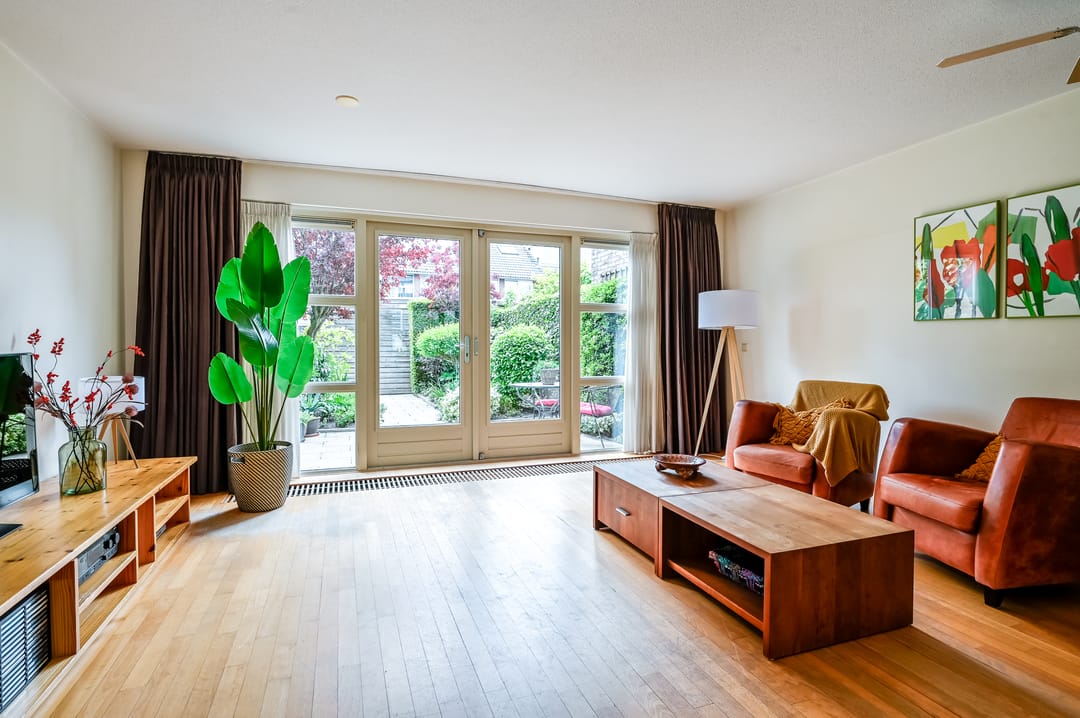 Photo 8 of A. Roland Holststraat 32