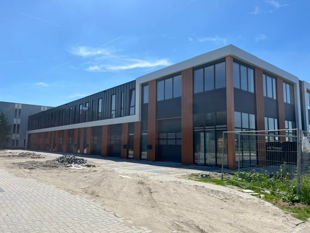 Bekijk foto 2 van Stephensonstraat 2-L