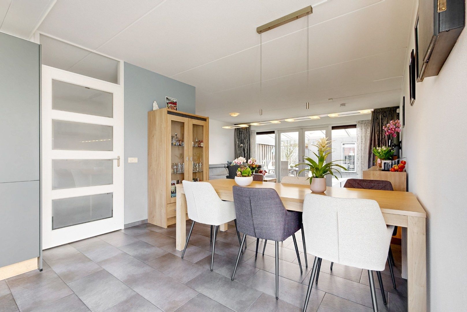 Photo 15 of Hebridenstraat 56