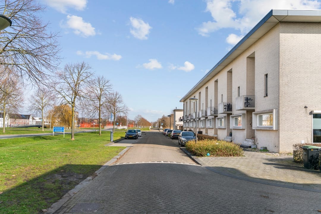Photo 7 of Hebridenstraat 56