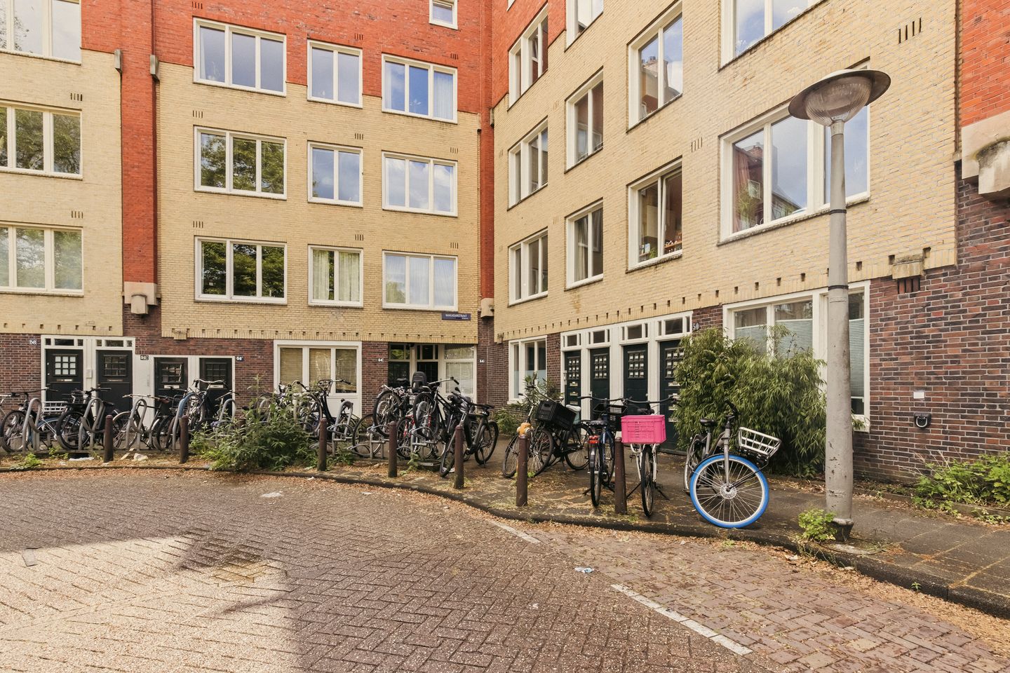 Photo 34 of Makassarstraat 52-1