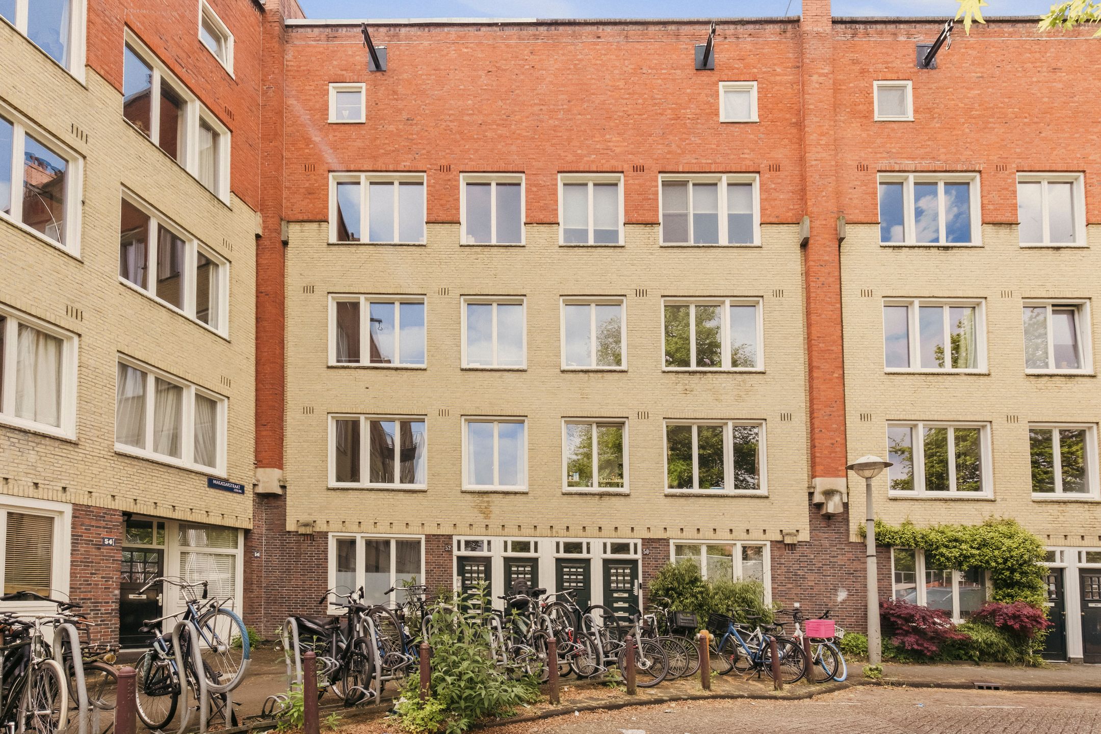 Photo 33 of Makassarstraat 52-1