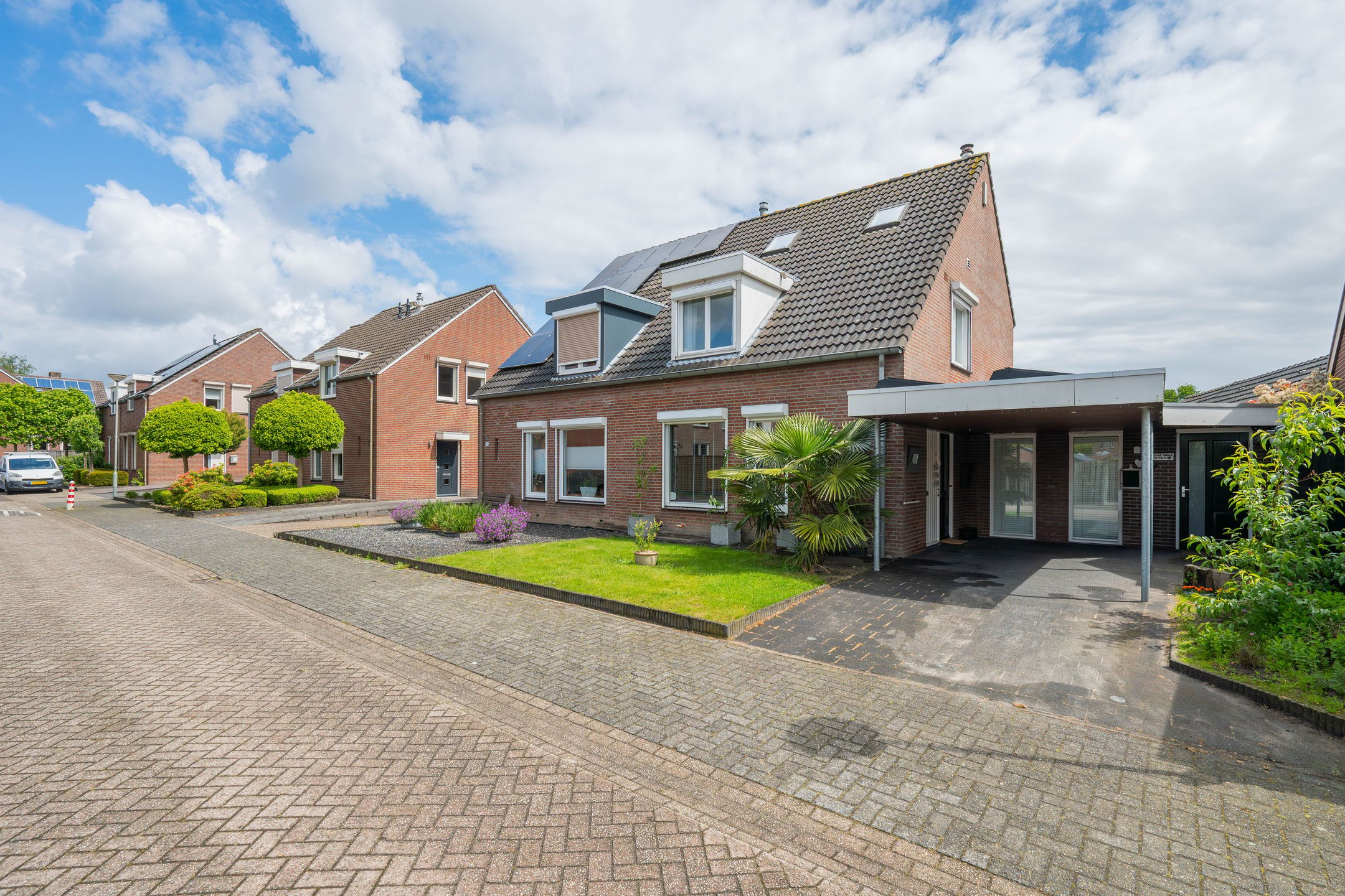 Photo 51 of Pastoor de Botstraat 15