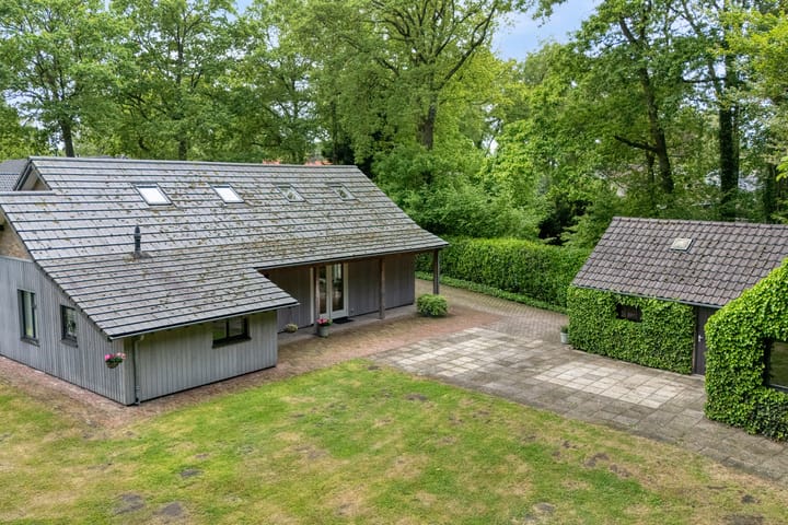 Photo 2 of Heerenweg 25