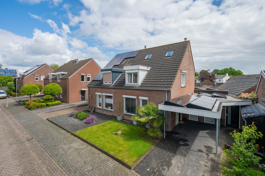 Photo 2 of Pastoor de Botstraat 15