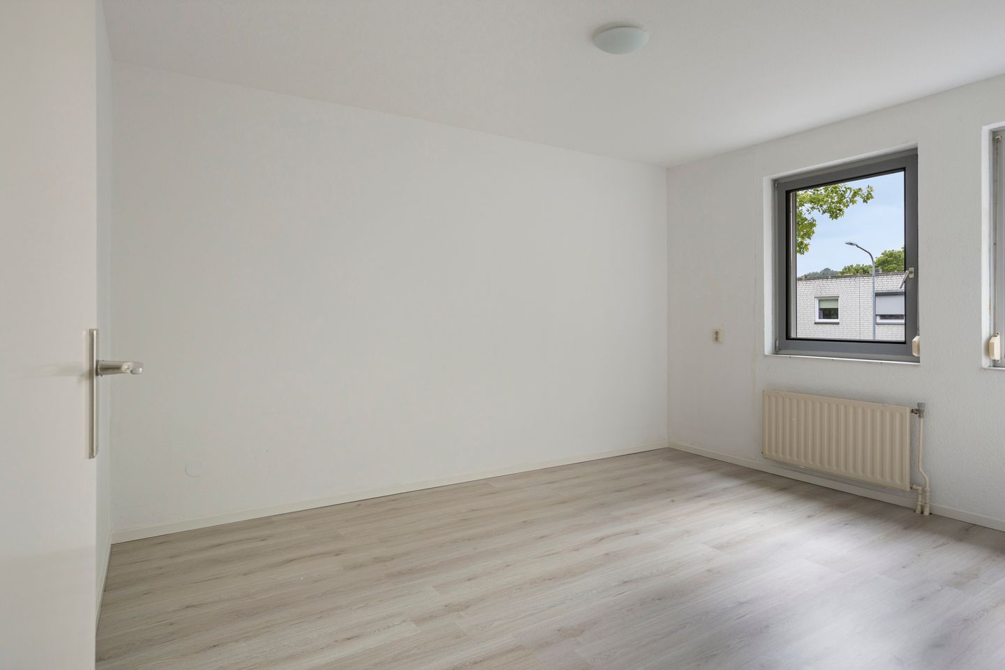 Renovated terraced family home with 3 bedrooms near Maastricht centre — 25