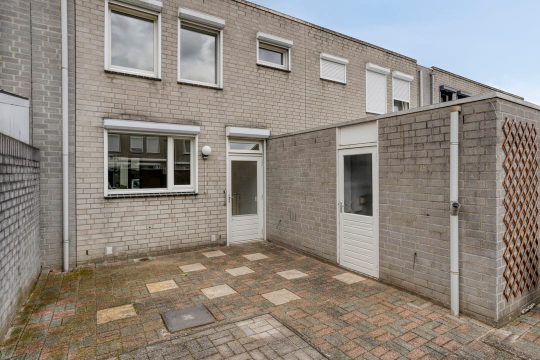 Renovated terraced family home with 3 bedrooms near Maastricht centre — 31