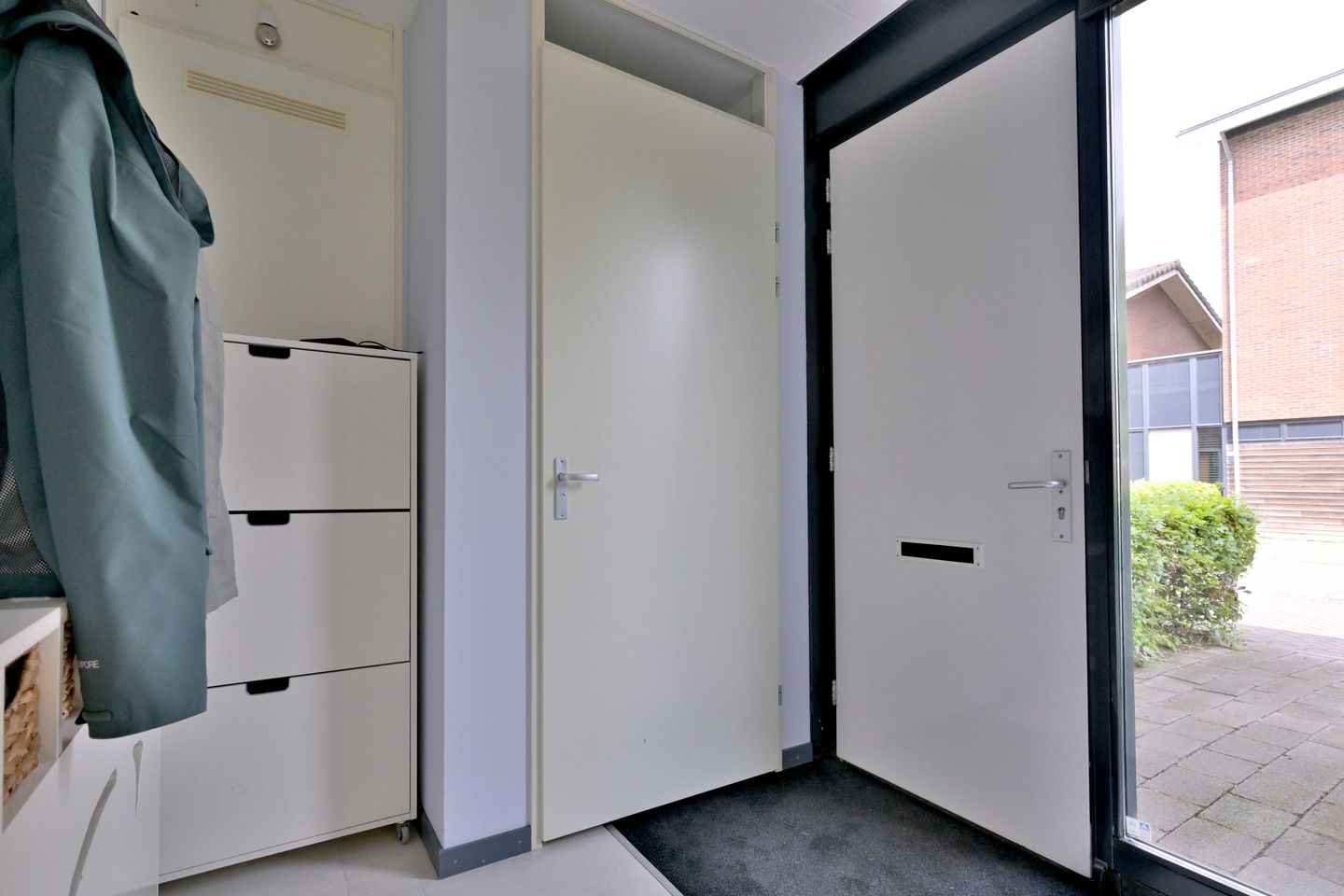 Photo 10 of Alex Roosdorpstraat 1